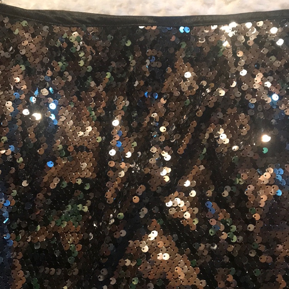 Skirt - Picture 3 of 6